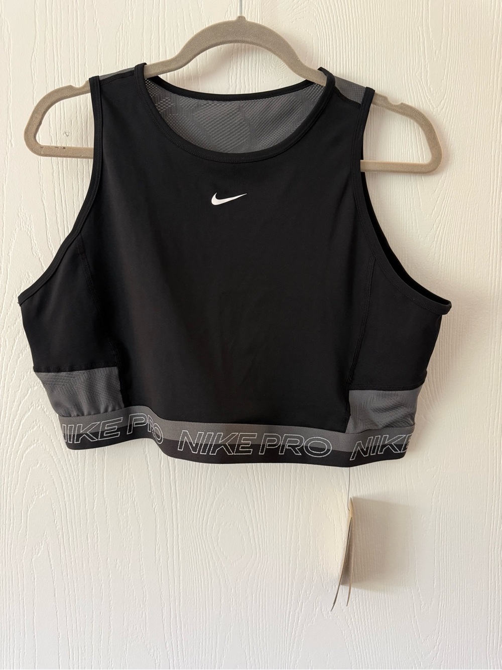 Nike Pro Women's Black Crop Sports Bra